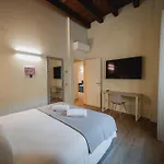 Palazzo San Pietro Apartment *