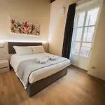 Palazzo San Pietro Apartment *